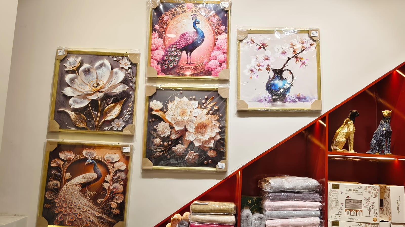 Wall art frames